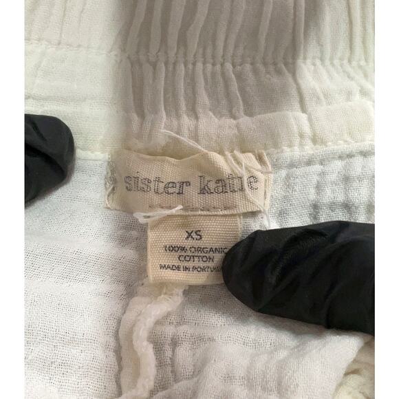 Sister Kate White Organic Cotton Shorts XS - Picture 2 of 2